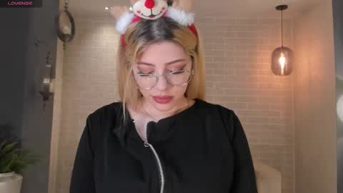 Madison Kane online show from 5, 12, 2025