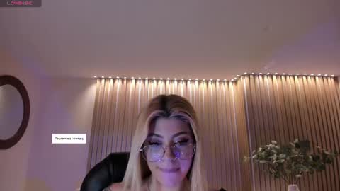 Snapshot of madisonkane chatting on 15, 6, 2026 Madison Kane online show from 15, 6, 2026