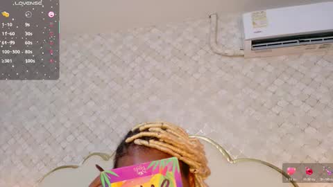 Madisson Lopez online show from 23, 11, 2025