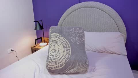 mady_collins online show from 24, 12, 2024