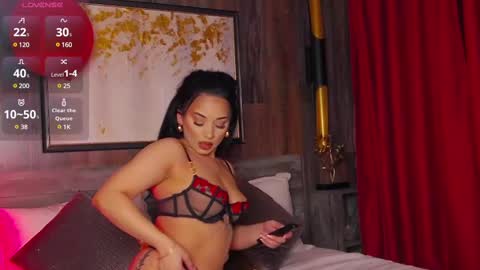 Snapshot of madyluxx chatting on 19, 2, 2025 MadyLuxx online show from 19, 2, 2025