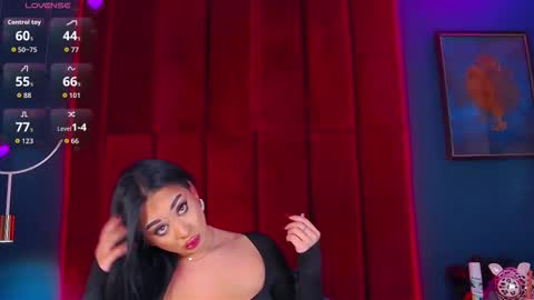 Snapshot of madyluxx chatting on 17, 10, 2025 MadyLuxx online show from 17, 10, 2025