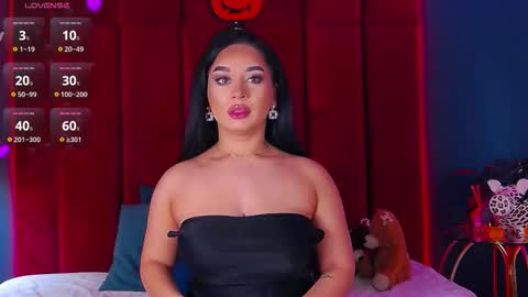 Snapshot of madyluxx chatting on 29, 10, 2025 MadyLuxx online show from 29, 10, 2025