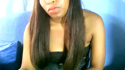 Snapshot of maelahlove chatting on 5, 12, 2024 MaelahLove online show from 5, 12, 2024