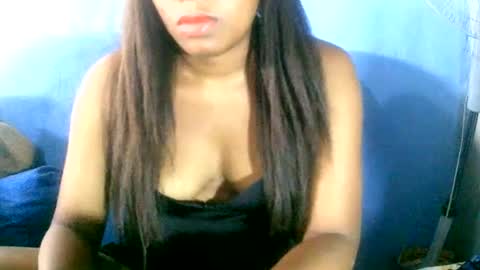 Snapshot of maelahlove chatting on 15, 12, 2024 MaelahLove online show from 15, 12, 2024