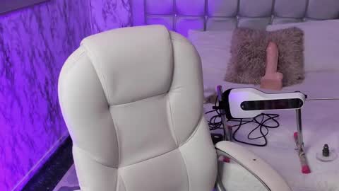 Snapshot of maeve_bigboobs chatting on 24, 2, 2025 Mae online show from 24, 2, 2025