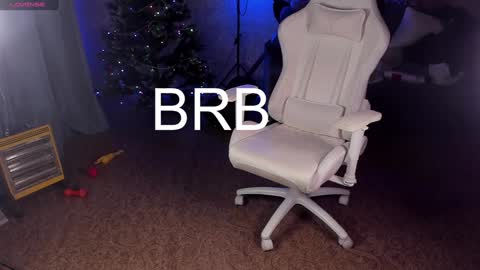 Maevee online show from 8, 1, 2025