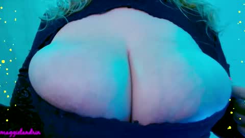 Snapshot of maggielandrin chatting on 13, 1, 2026 Maggie online show from 13, 1, 2026