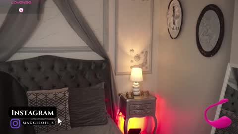   online show from 23, 9, 2025