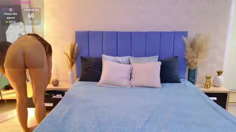 Snapshot of maggieturner chatting on 25, 11, 2025 MaggieTurner online show from 25, 11, 2025