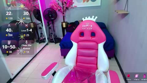 Snapshot of maggy_t18 chatting on 17, 10, 2025 Maggy online show from 17, 10, 2025