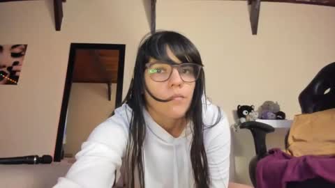   online show from 19, 1, 2025