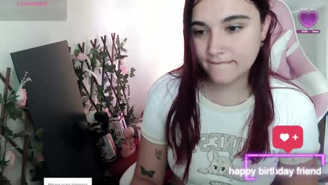 Luna  online show from 4, 4, 2026