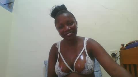 Snapshot of magic_koko3 chatting on 4, 11, 2025 magic_koko3 online show from 4, 11, 2025