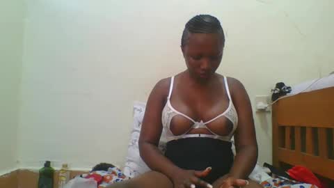 Snapshot of magic_koko3 chatting on 13, 11, 2025 magic_koko3 online show from 13, 11, 2025