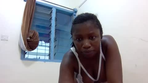 Snapshot of magic_koko3 chatting on 4, 12, 2025 magic_koko3 online show from 4, 12, 2025