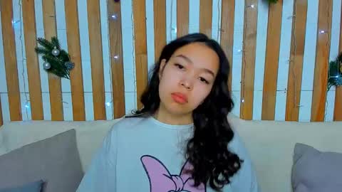 Snapshot of magic_lee chatting on 15, 12, 2024 Agata online show from 15, 12, 2024