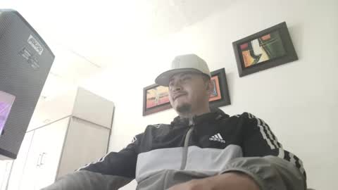 magic_milk23 online show from 8, 10, 2025