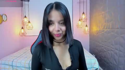 Oliviah online show from 14, 6, 2026