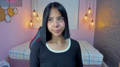 Oliviah online show from 23, 6, 2026