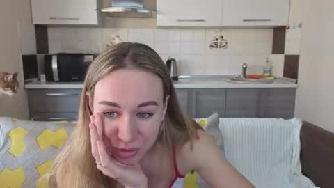 Snapshot of magical_mermaids chatting on 6, 10, 2025 Alice online show from 6, 10, 2025