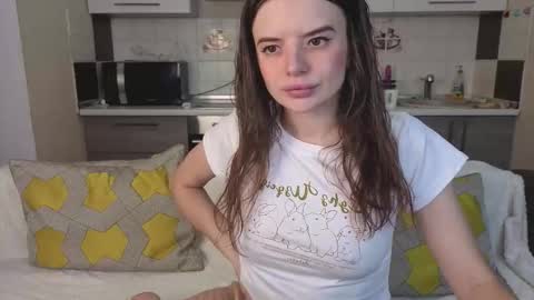 Snapshot of magical_mermaids chatting on 12, 10, 2025 Alice online show from 12, 10, 2025