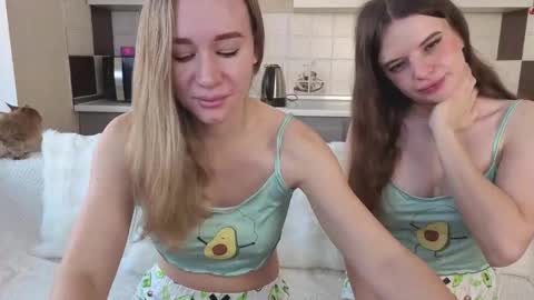 Snapshot of magical_mermaids chatting on 1, 12, 2025 Alice online show from 1, 12, 2025