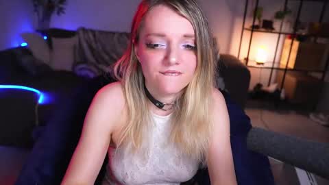 Snapshot of magnetic_ami chatting on 8, 3, 2025 Ami online show from 8, 3, 2025