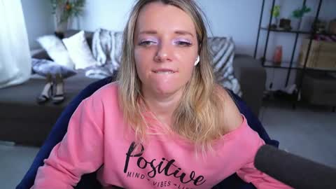 Snapshot of magnetic_ami chatting on 12, 3, 2025 Ami online show from 12, 3, 2025