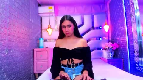 mahiara hot online show from 8, 5, 2026