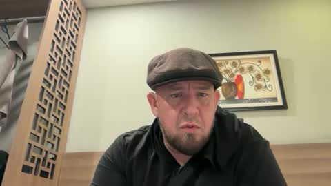 Snapshot of mai2112 chatting on 21, 12, 2025 mai2112 online show from 21, 12, 2025