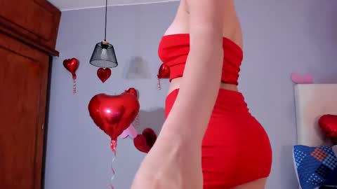 Snapshot of maia_w10 chatting on 14, 2, 2025 Maia online show from 14, 2, 2025