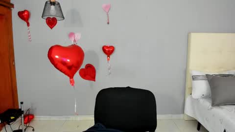 Snapshot of maia_w10 chatting on 19, 2, 2025 Maia online show from 19, 2, 2025