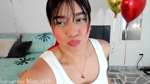 Snapshot of maia_w10 chatting on 28, 2, 2025 Maia online show from 28, 2, 2025