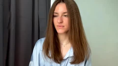 M I A online show from 26, 4, 2026