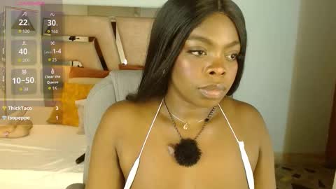 Snapshot of maiacharris_ chatting on 5, 11, 2025 Maia Charris online show from 5, 11, 2025