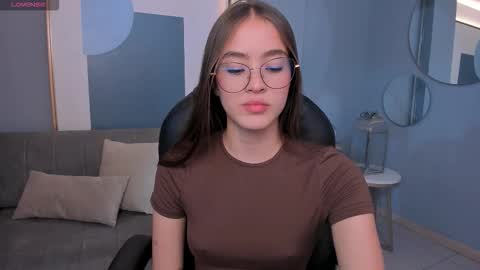 Snapshot of maiacollins chatting on 29, 9, 2025 Maia online show from 29, 9, 2025
