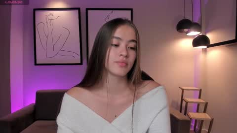 Snapshot of maiacollins chatting on 10, 10, 2025 Maia online show from 10, 10, 2025