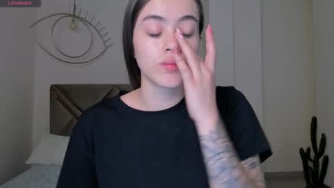  Maia  online show from 4, 2, 2026