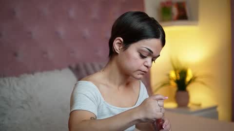 Snapshot of maiamini chatting on 19, 9, 2025 Maia online show from 19, 9, 2025