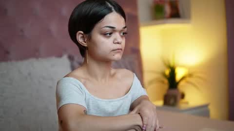 Snapshot of maiamini chatting on 7, 10, 2025 Maia online show from 7, 10, 2025