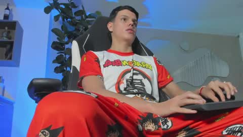 Snapshot of maicol_ferrer chatting on 8, 5, 2026 MAICOL online show from 8, 5, 2026