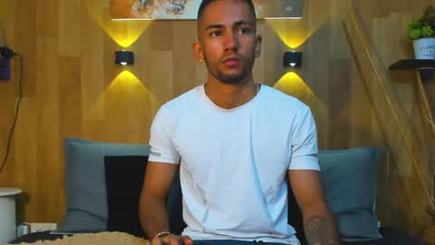 maicolparker0 online show from 19, 4, 2026