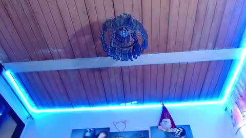 Bella Maidi online show from 18, 1, 2025