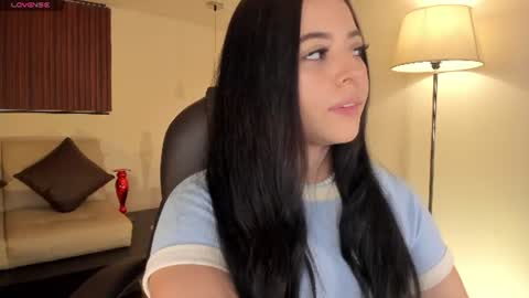 Snapshot of maiiitee_ chatting on 10, 7, 2026 Mait online show from 10, 7, 2026