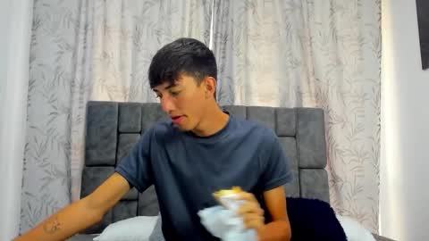 Snapshot of maikol_ortizz chatting on 2, 12, 2025 Maikol online show from 2, 12, 2025