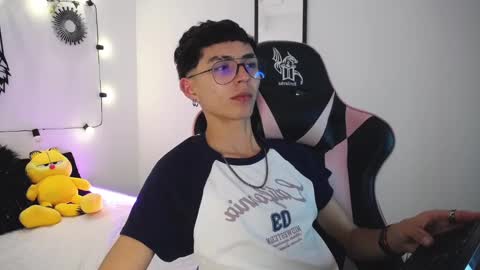 Maiky Cooper online show from 19, 2, 2025