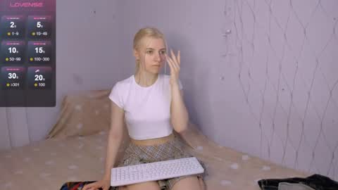 Snapshot of mailin_harrington chatting on 24, 6, 2026 Your kitty online show from 24, 6, 2026