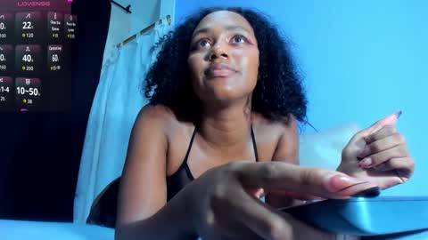 Snapshot of mailyn_er chatting on 13, 11, 2025 Mailyn online show from 13, 11, 2025