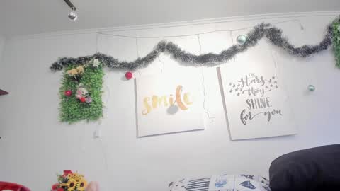 Snapshot of mailyn_jung_ chatting on 28, 12, 2024 Carolina Barrantes Munera online show from 28, 12, 2024